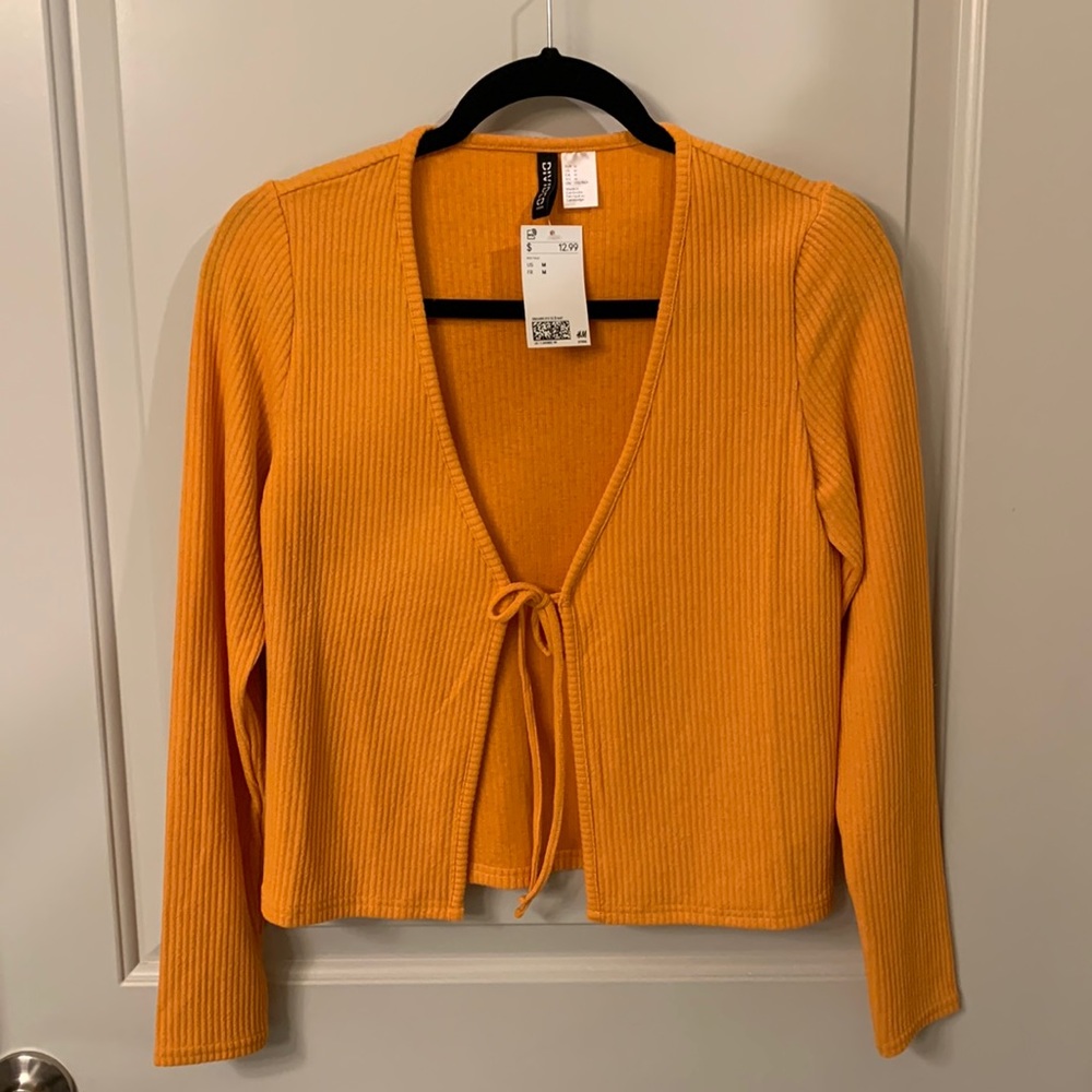 🧡NWT* H&M Top - Medium